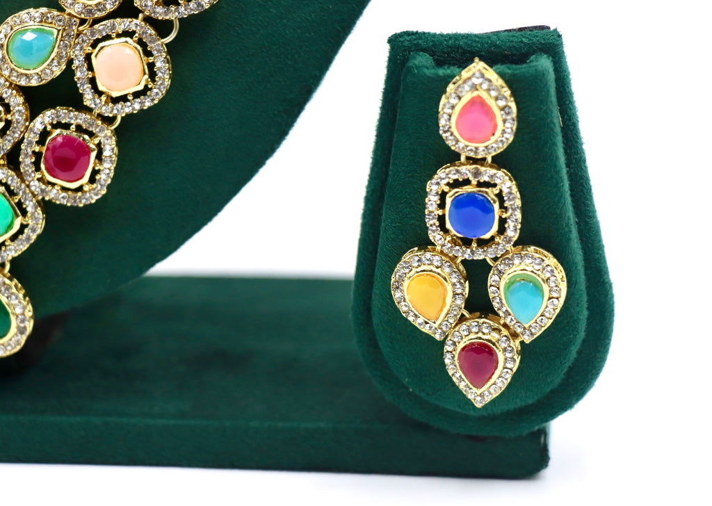 Riwaayat Navratna Kundan Haar Set