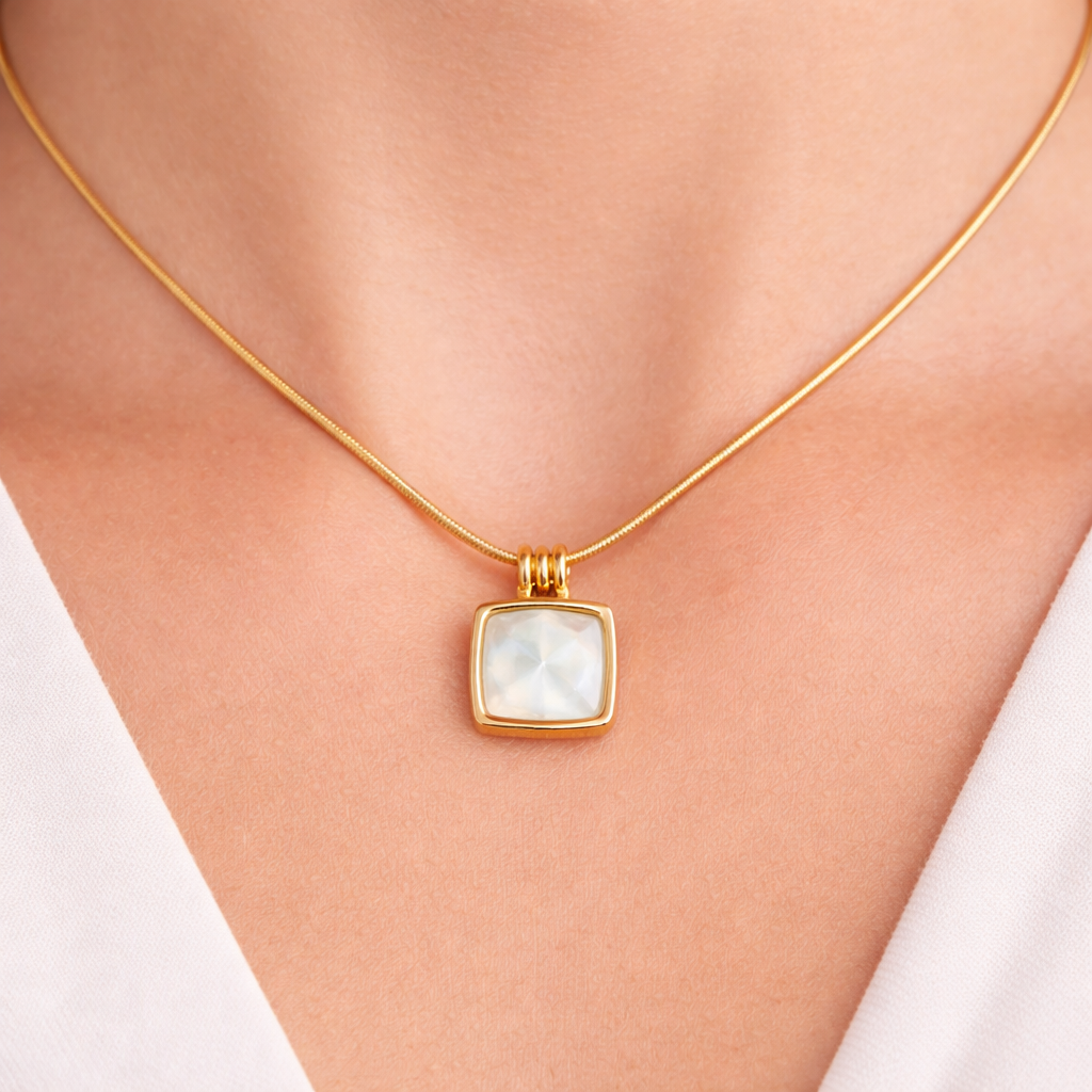 Mother-of-Pearl Halo Pendant