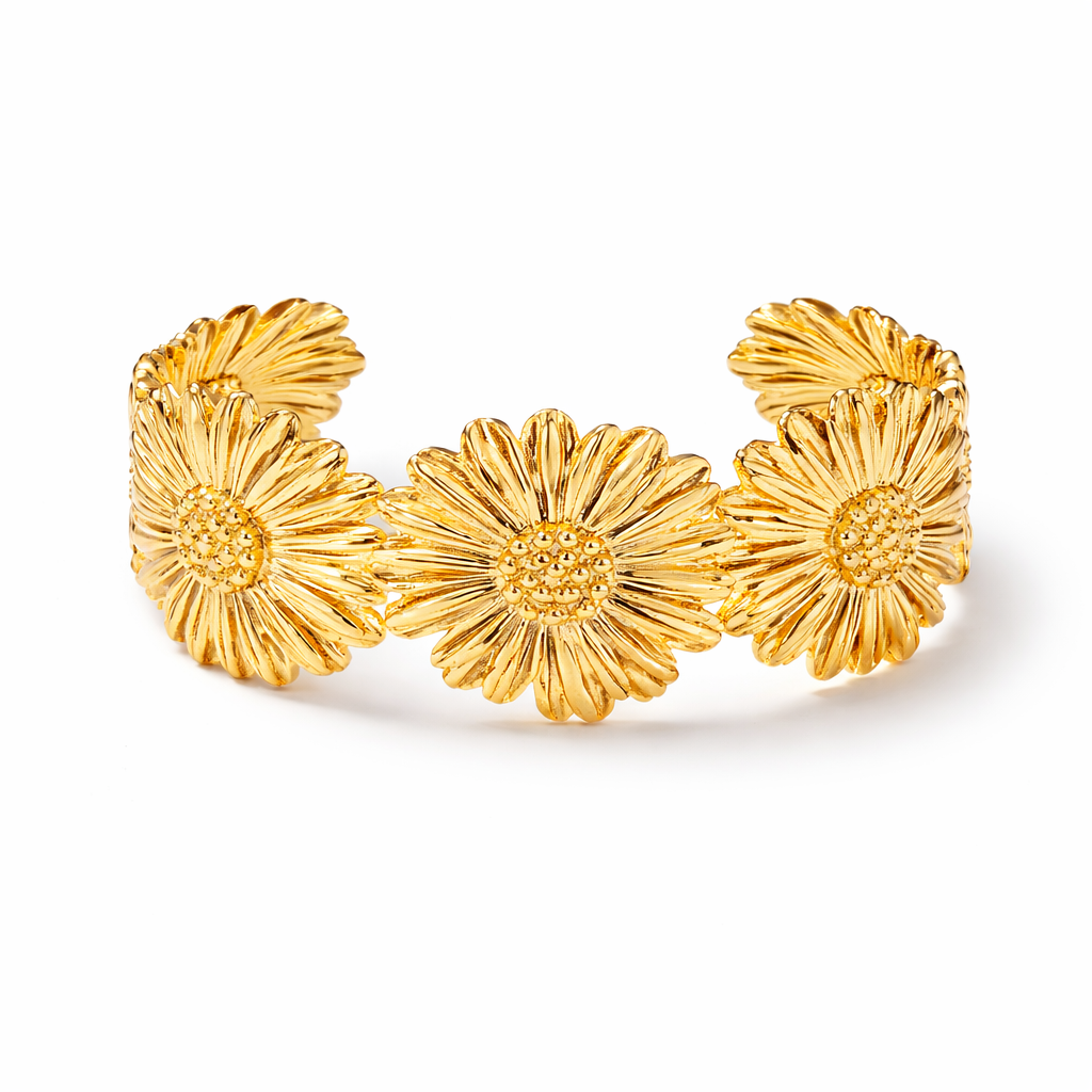 Regal embrace bracelet