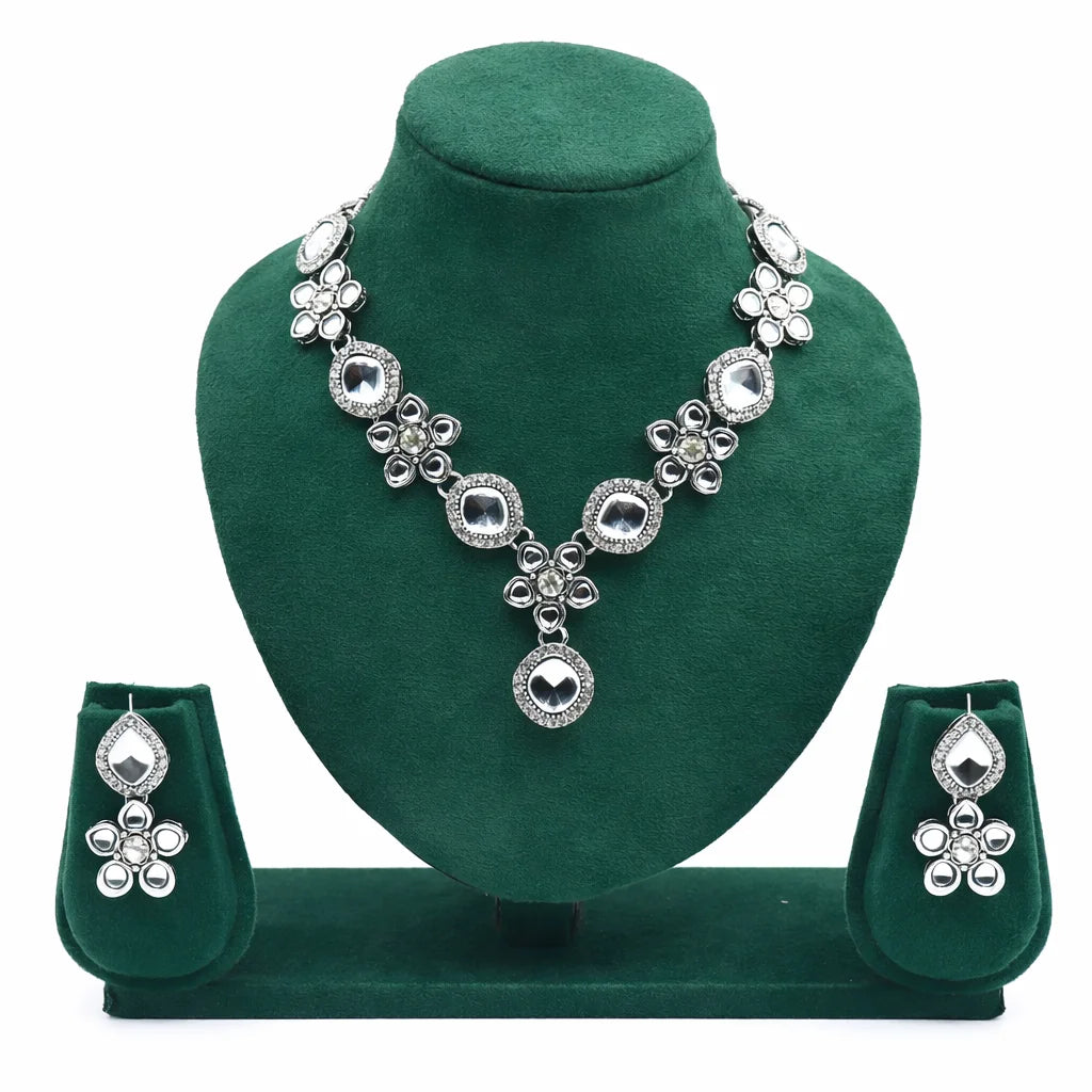 Chandrika Silver Tone Kundan Necklace Set